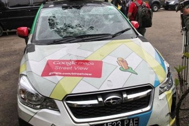 Гугълмобил причини тройна катастрофа в Индонезия