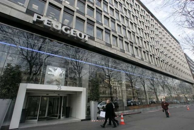 PSA Peugeot-Citroen продаде централата си в Париж