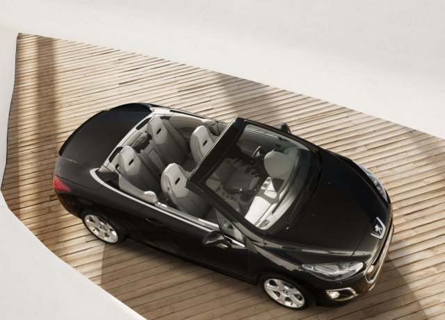 Peugeot готви голям кабриолет