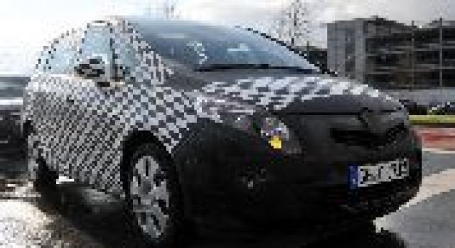 Новият Opel Zafira ще бъде на пазара през тази година