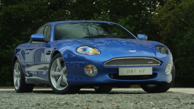 Как от гордостта на Jaguar се роди Aston Martin DB7