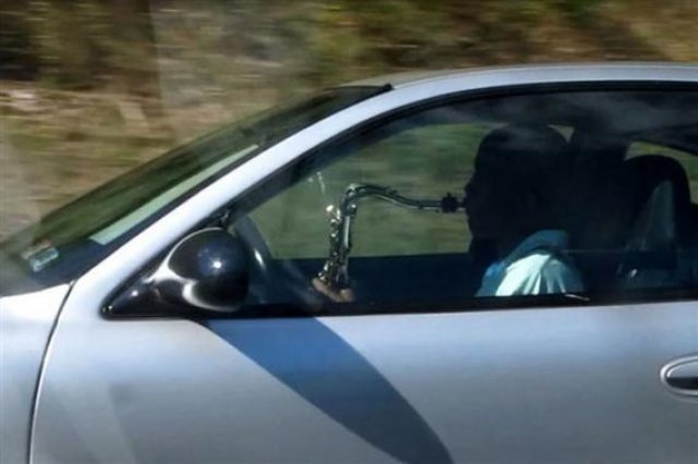 Кои са най-опасните песни зад волана?