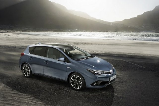 Toyota разкри двигателите на обновения Auris