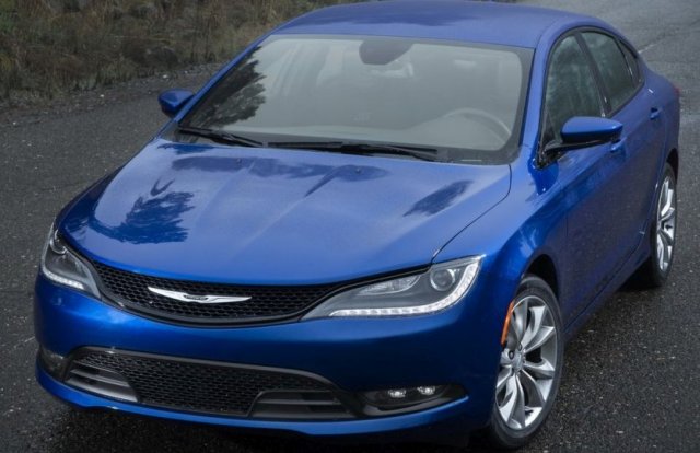 Chrysler 200 бе изпратен в пенсия