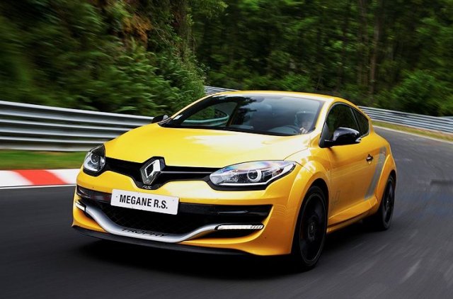 Новото Renault Megane RS ще получи 4х4
