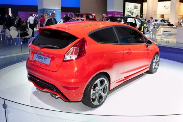 Ford ще покаже в Женева серийна Fiesta ST