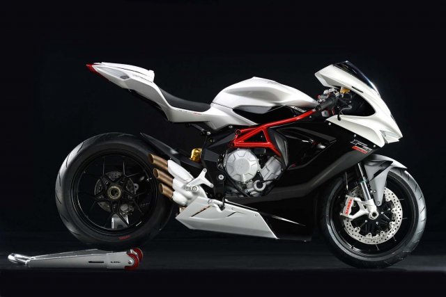 AMG купува чрез Daimler 25% от мотоциклетите MV Agusta