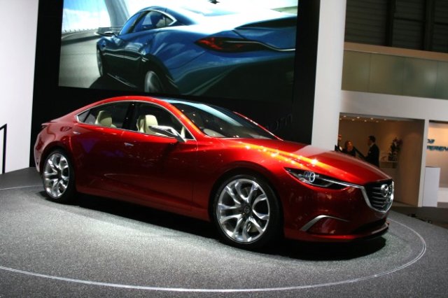 Новата Mazda6 тръгва от Париж