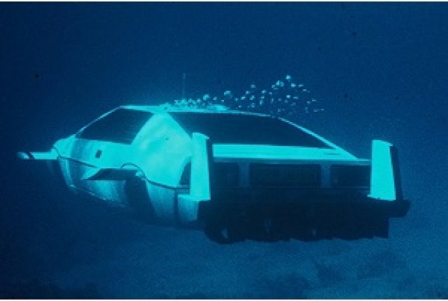 Откачената история на една от колите на Джеймс Бонд