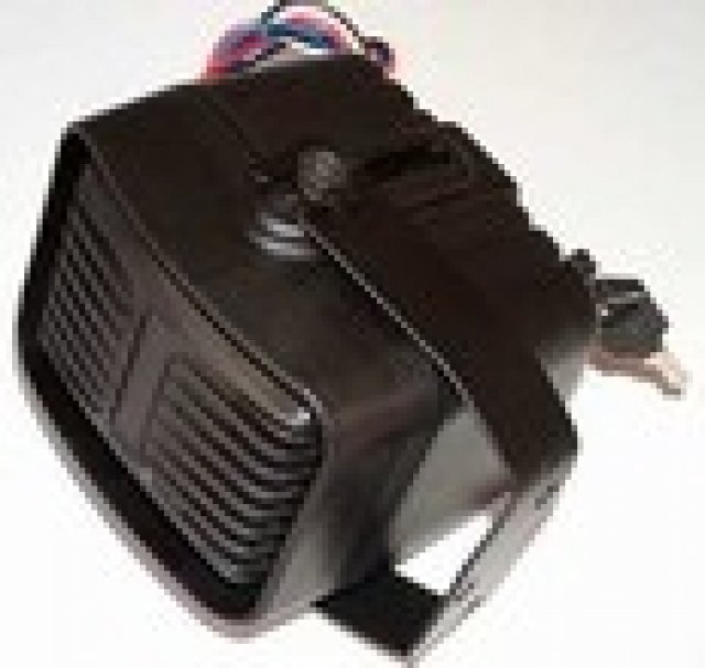 Гаден дразнител - пожарната потапя автомобилна аларма