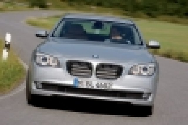 Паднаха печалбите и на BMW