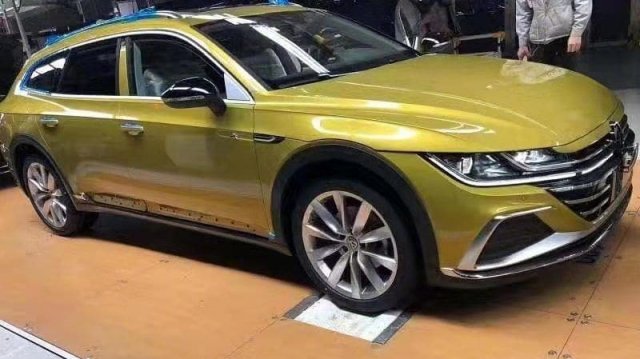 Първи снимки на комбито Volkswagen Arteon