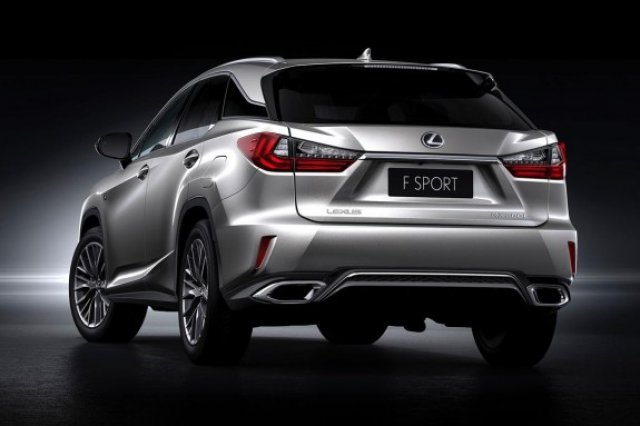 Lexus оборудва RX с турбо мотор