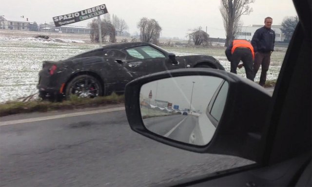 Alfa Romeo 4С катастрофира на тестове