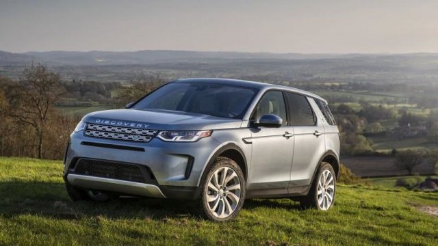 Land Rover Discovery Sport смени платформата и стана хибрид