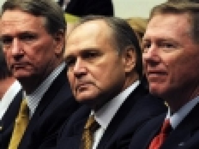 „Голямата тройка” за първи път с пазарен дял по-малко от 60% в САЩ