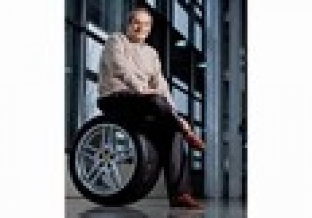 От Ferrari отговарят на Ватикана