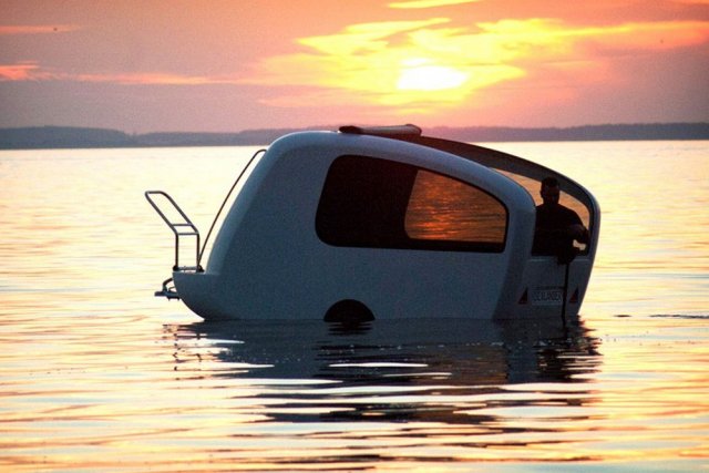 Точно за сезона - плаваща каравана