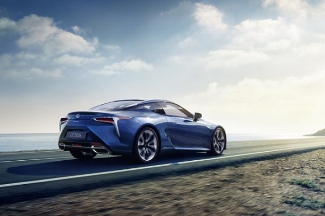 Lexus представи спортен хибрид