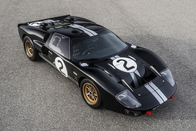 Юбилейна реплика на Ford GT40 MKII