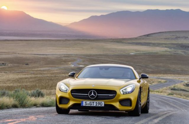 Mercedes-Benz се разделя на три отделни компании