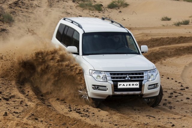 Mitsubishi слага Pajero във фризера