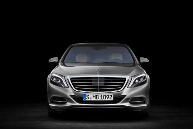Новият Mercedes-Benz S600 Pullman и неговите конкуренти