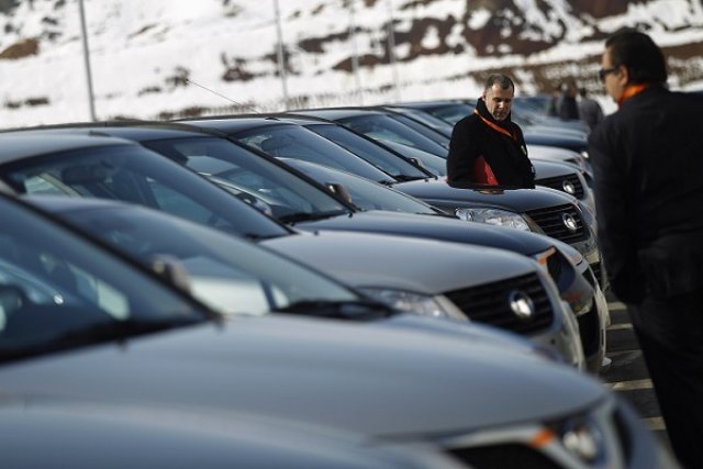 Купили сме 67 коли по-малко през 2013 г.