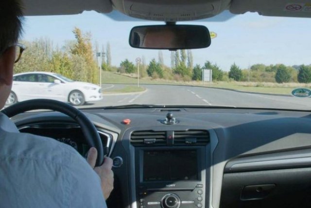 Ford показа движение по пътищата на бъдещето (ВИДЕО)