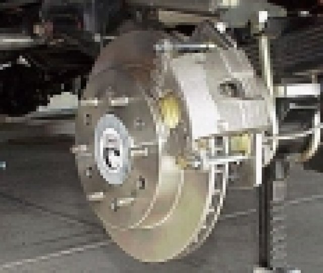 И Ford съобщи за проблем със спирачките