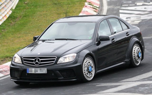 Ще има C63 AMG Black Series с четири врати