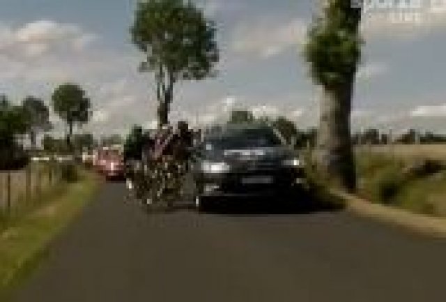 Болезнено падане на Тур дьо Франс