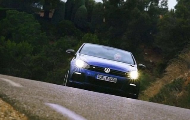 Volkswagen показа Golf R Cabrio