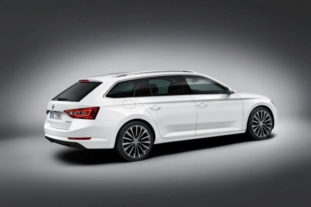 Новото поколение Skoda Superb Combi