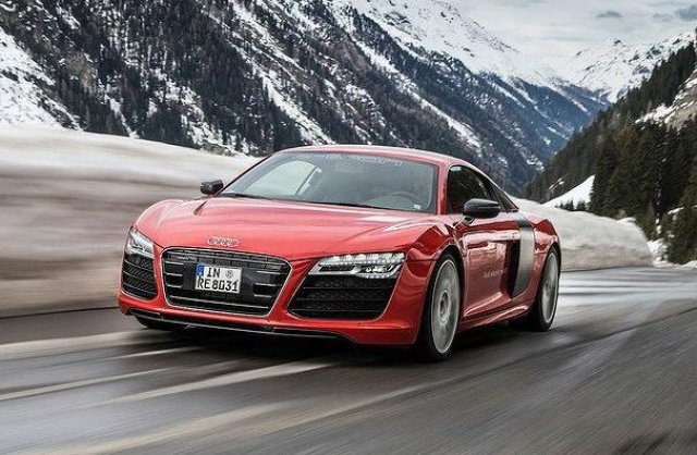 Audi се връща към проекта R8 e-tron