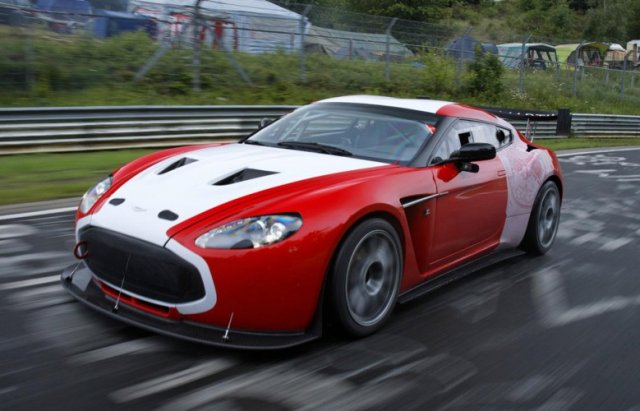 Британец излиза на ринга