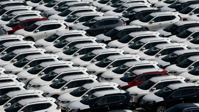 Само България със спад в продажбите на нови автомобили