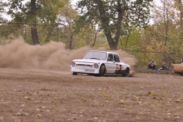 Запорожец и Suzuki Hayabusa в едно