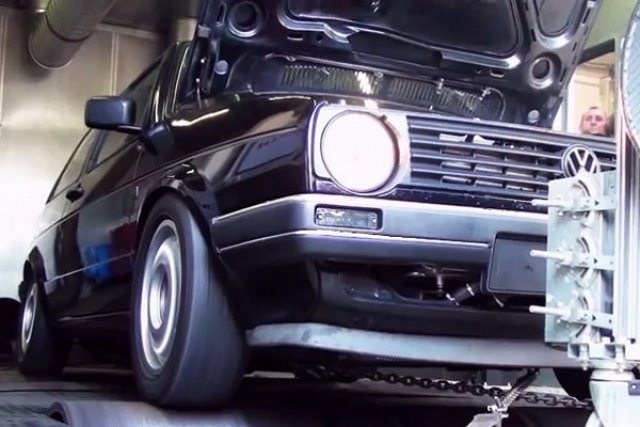 Още един ненормален Golf 2