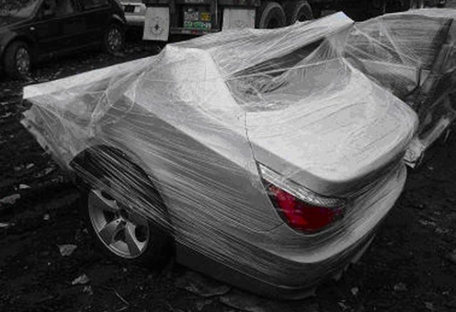 В Украйна режат колите на две, за да свалят цената им