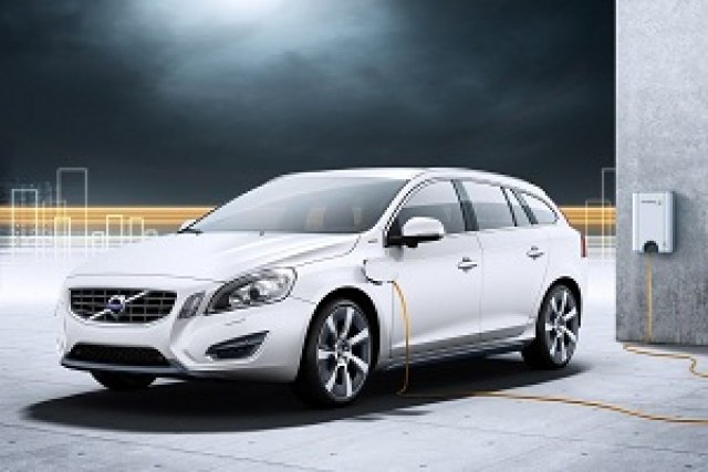 Volvo V60 Plug-In Hybrid обещава рекорд по икономичност