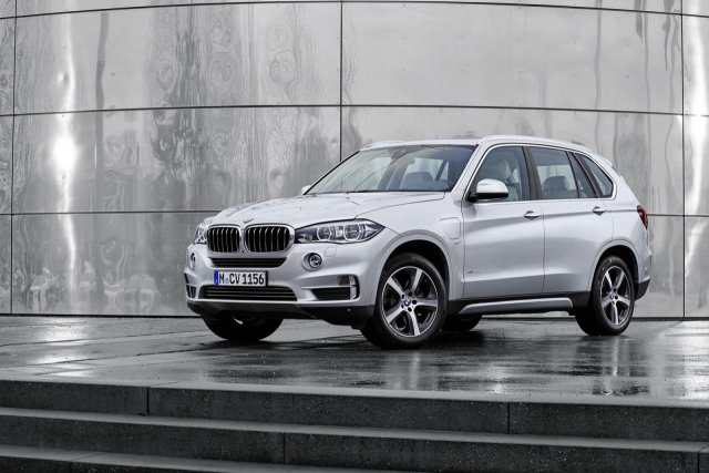 Хибридният BMW X5 е готов