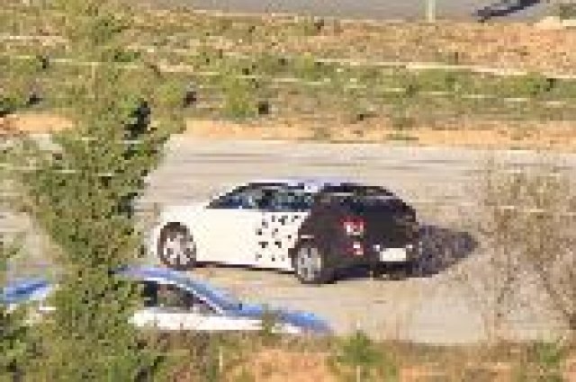 Шпионски снимки от хечбека Chevrolet Cruze