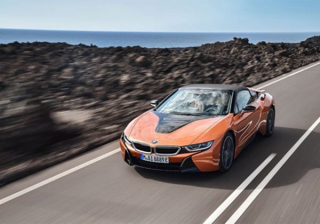 BMW представи роудстъра i8