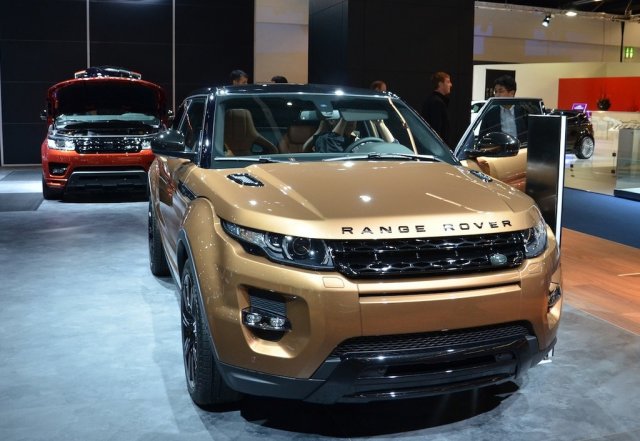 Land Rover показа обновените Evoque и Discovery