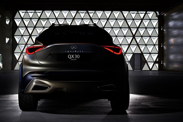Infiniti показа QX30