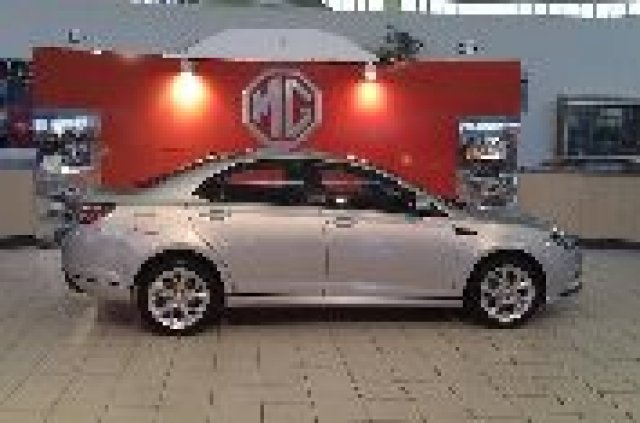 MG Motor показа версия седан на новия MG6
