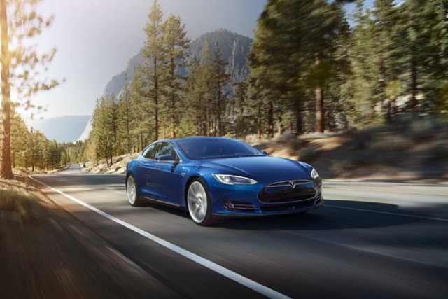След 10 години: 10 милиона коли на Tesla по улиците