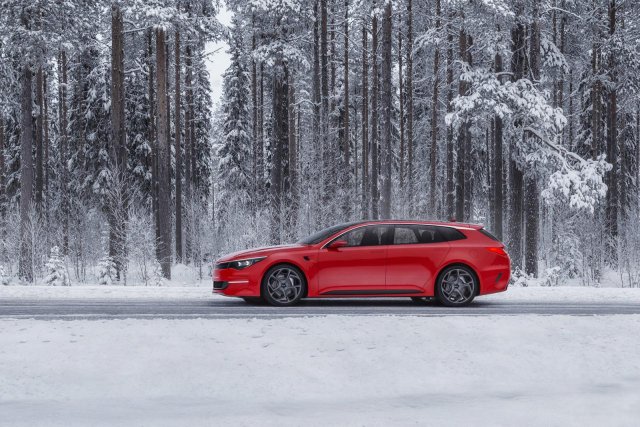 Семеен автомобил от Kia