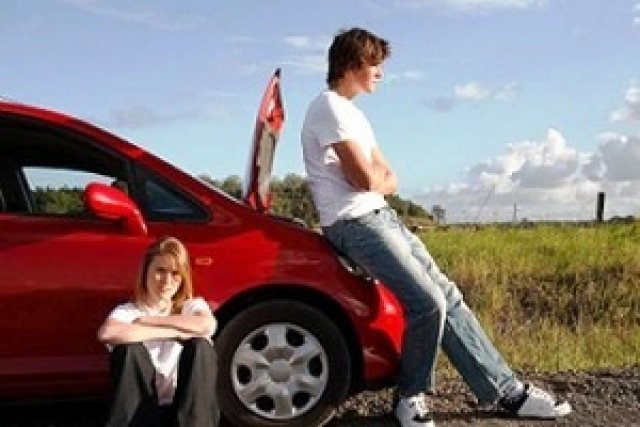 Всеки пети англичанин не знае какво има под капака на колата му